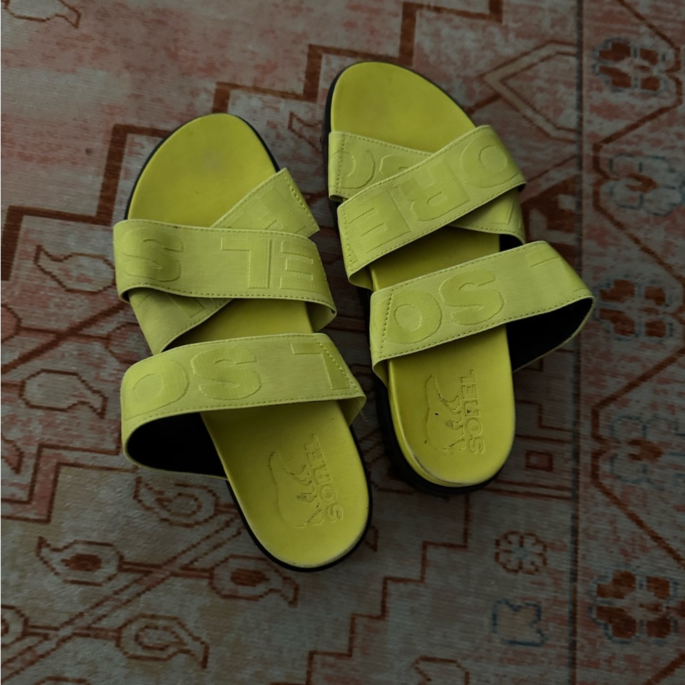 Sorel Green Sandals with Comfortable Footbed and Open Toe Design